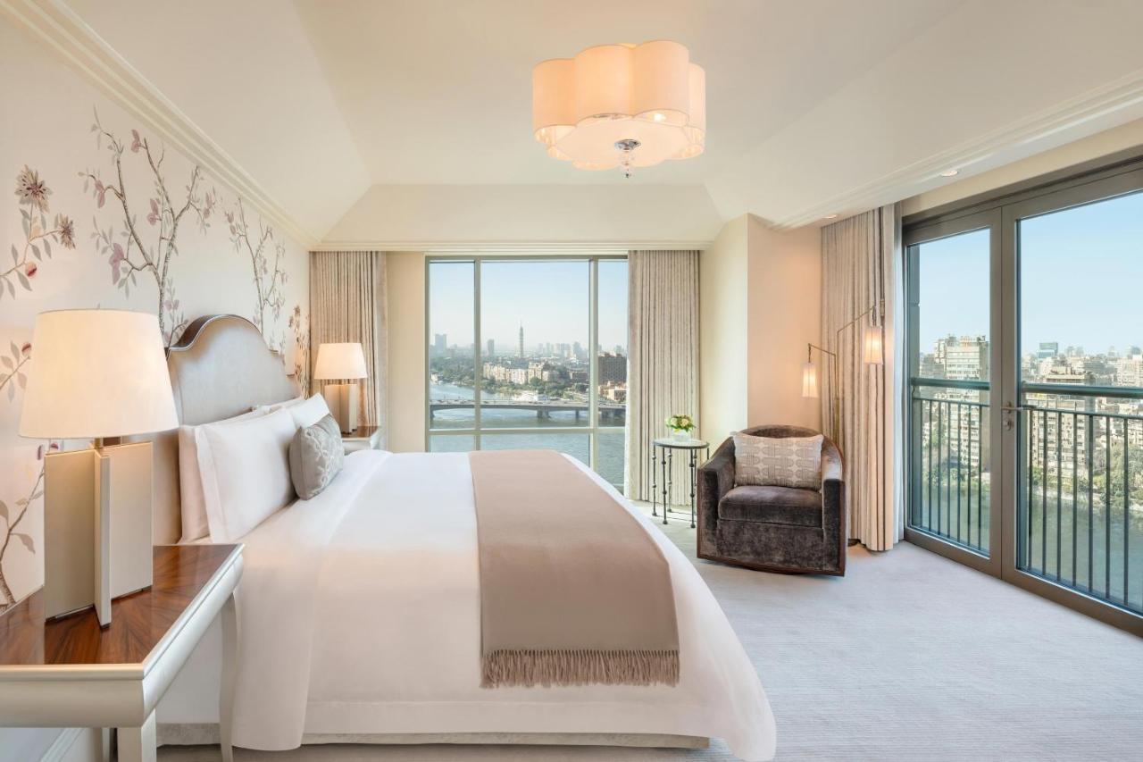 Hotel The St. Regis Kair Zewnętrze zdjęcie A bedroom at The London West Hollywood