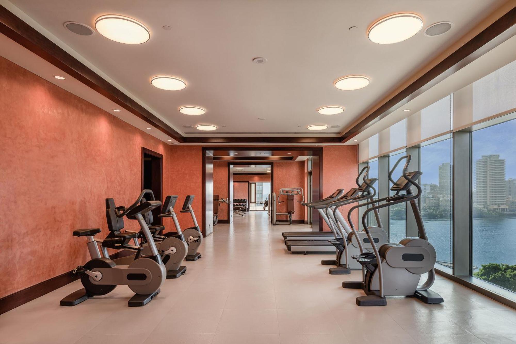 Hotel The St. Regis Kair Zewnętrze zdjęcie The gym at the hotel